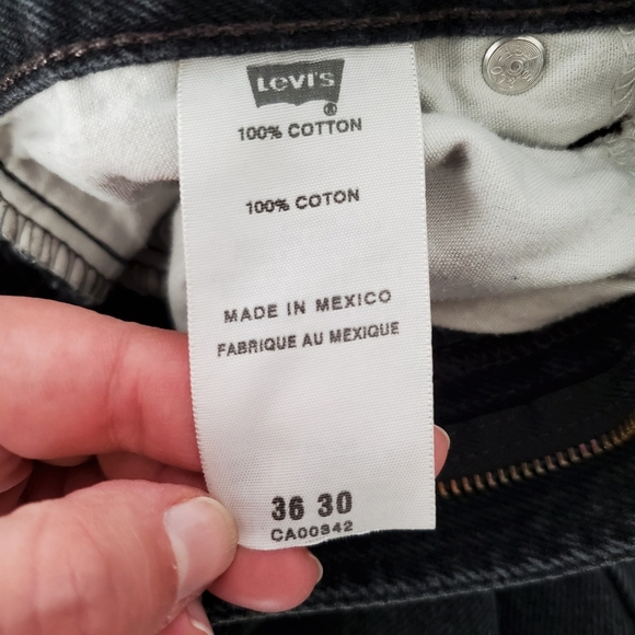 Black Levi's jeans -Relaxed fit 36/30 - Picture 7 of 9